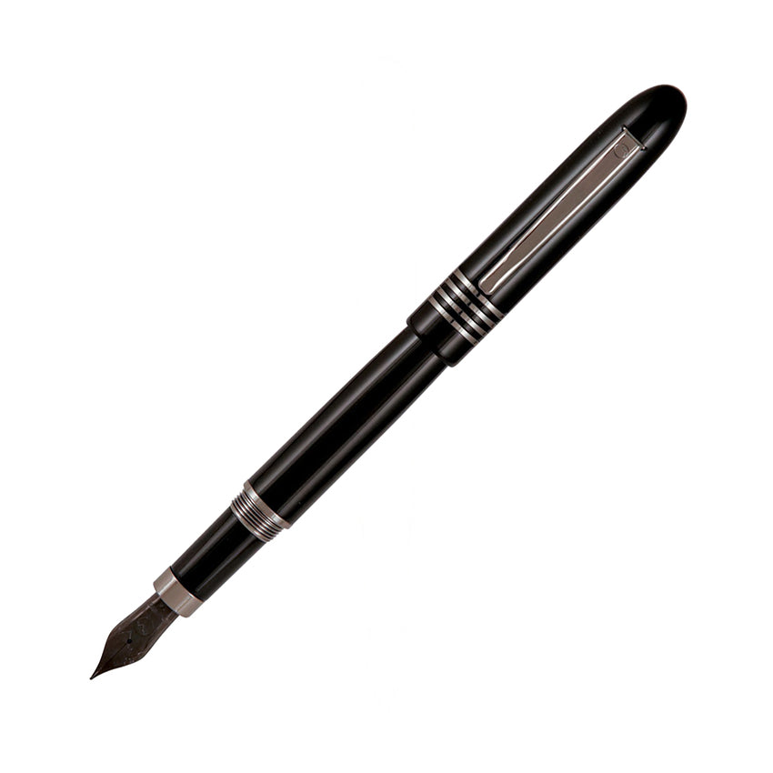 Monteverde-Mountains-of-the-World-Fountain-Pen-Black Mountain
